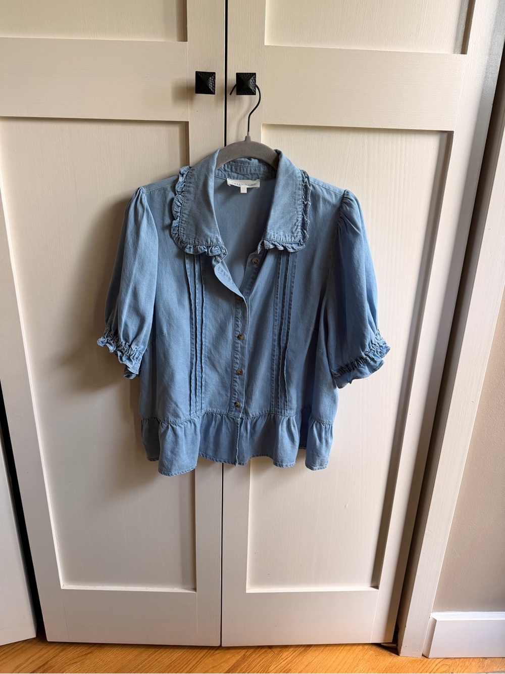 Entro Ruffle Denim Top - Beautiful Short Sleeve Button Front Top
